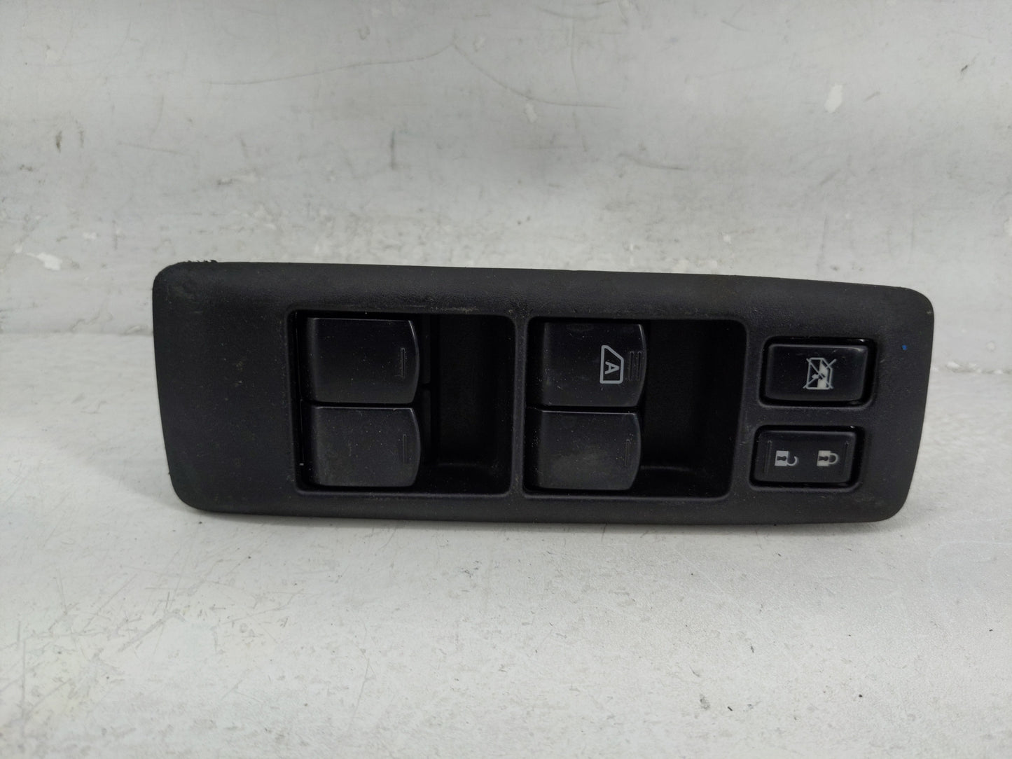 2008-2010 Nissan Rogue Master Power Window Switch Replacement Driver Side Left Fits Fits 2008 2009 2010 OEM Used Auto Parts 
