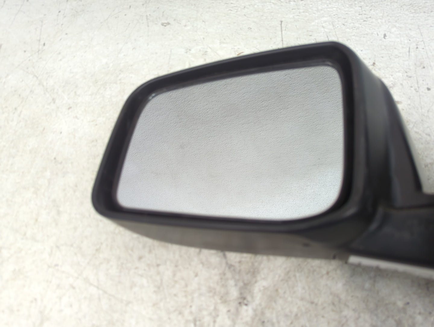 2010 Nissan Rogue Driver Side View Mirror - Left Door Mirror OEM Used - Oemusedautoparts1.com