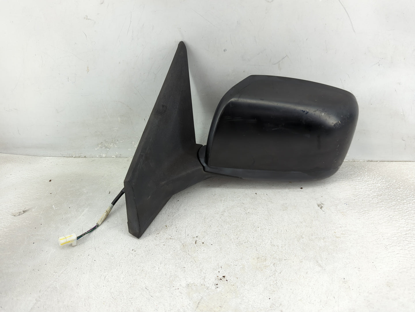2008-2015 Nissan Rogue Driver Side View Mirror - Left Door Mirror OEM Used - Oemusedautoparts1.com