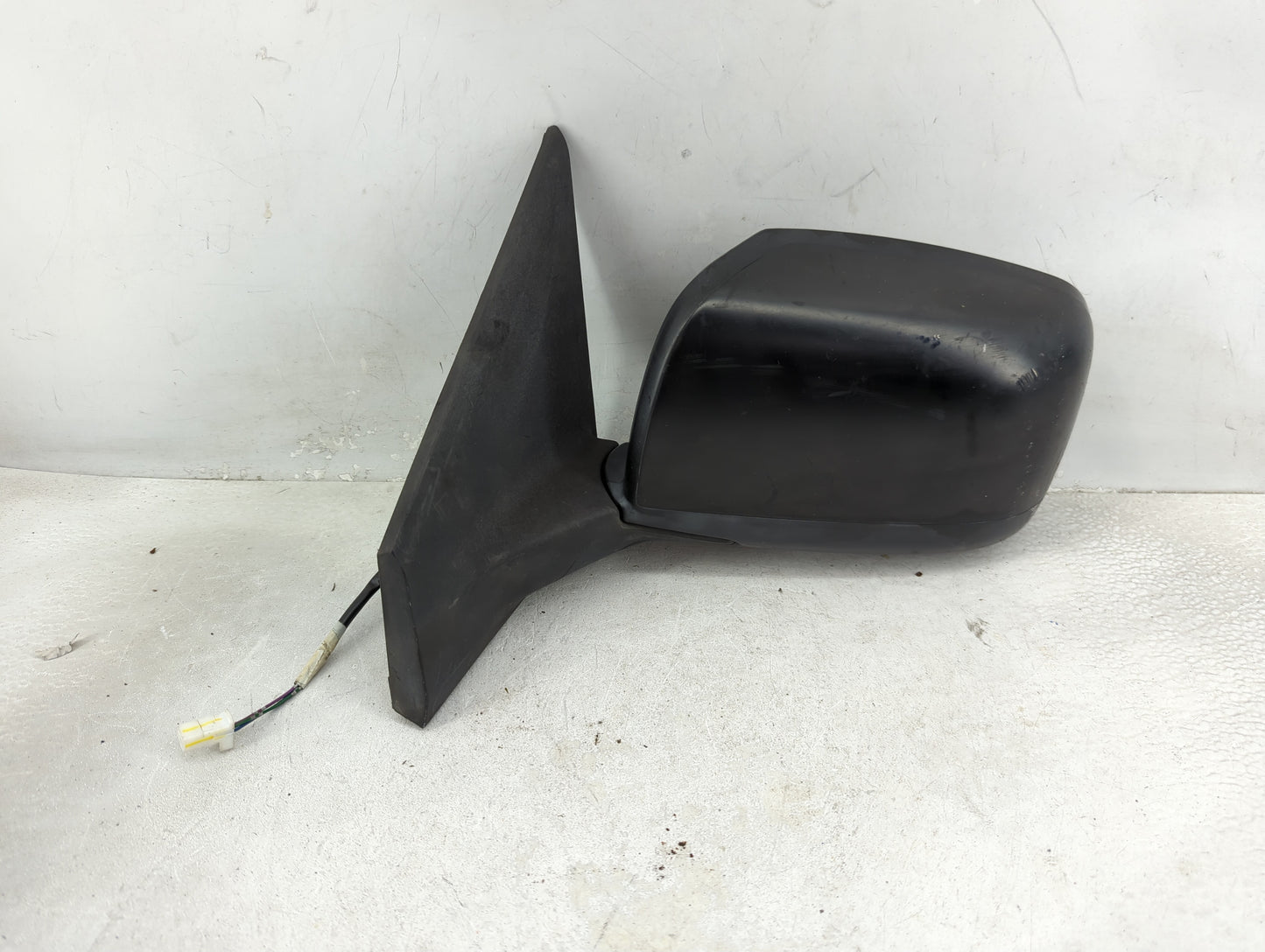 2008-2015 Nissan Rogue Driver Side View Mirror - Left Door Mirror OEM Used - Oemusedautoparts1.com
