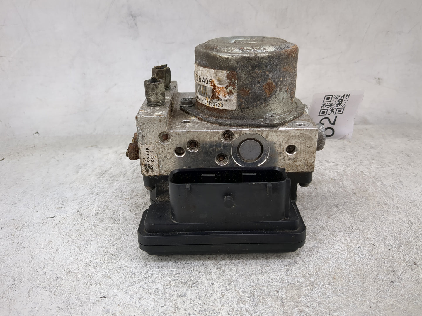 2010 Nissan Rogue ABS Pump Control Module Replacement P/N:TD8405 02120723 Fits OEM Used Auto Parts - Oemusedautoparts1.com
