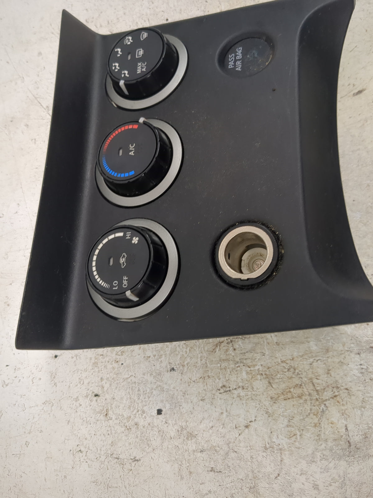 2008-2010 Nissan Rogue Climate Control Module Temperature AC/Heater Replacement P/N:27500 JM00A A02000A7600004 Fits OEM Used