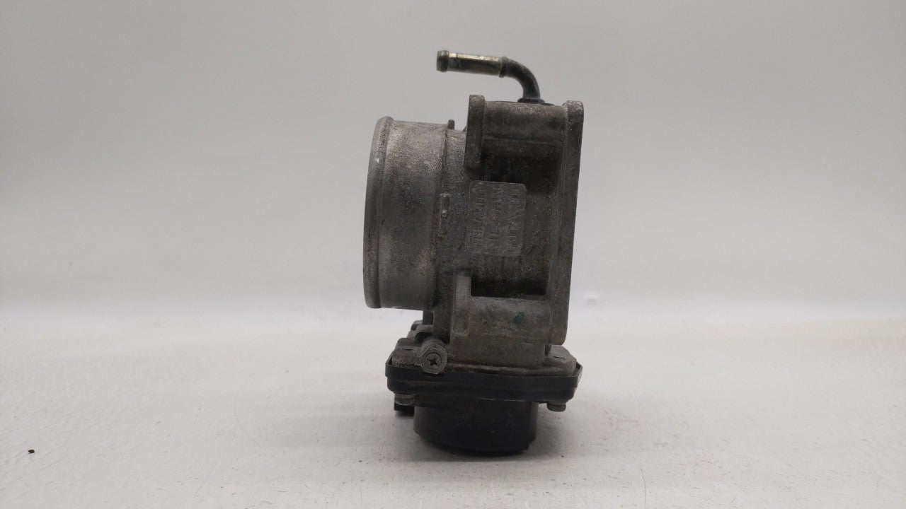 2008-2011 Nissan Rogue Throttle Body P/N:RME60-15 Fits Fits 2007 2008 2009 2010 2011 2012 2013 OEM Used Auto Parts - Oemused