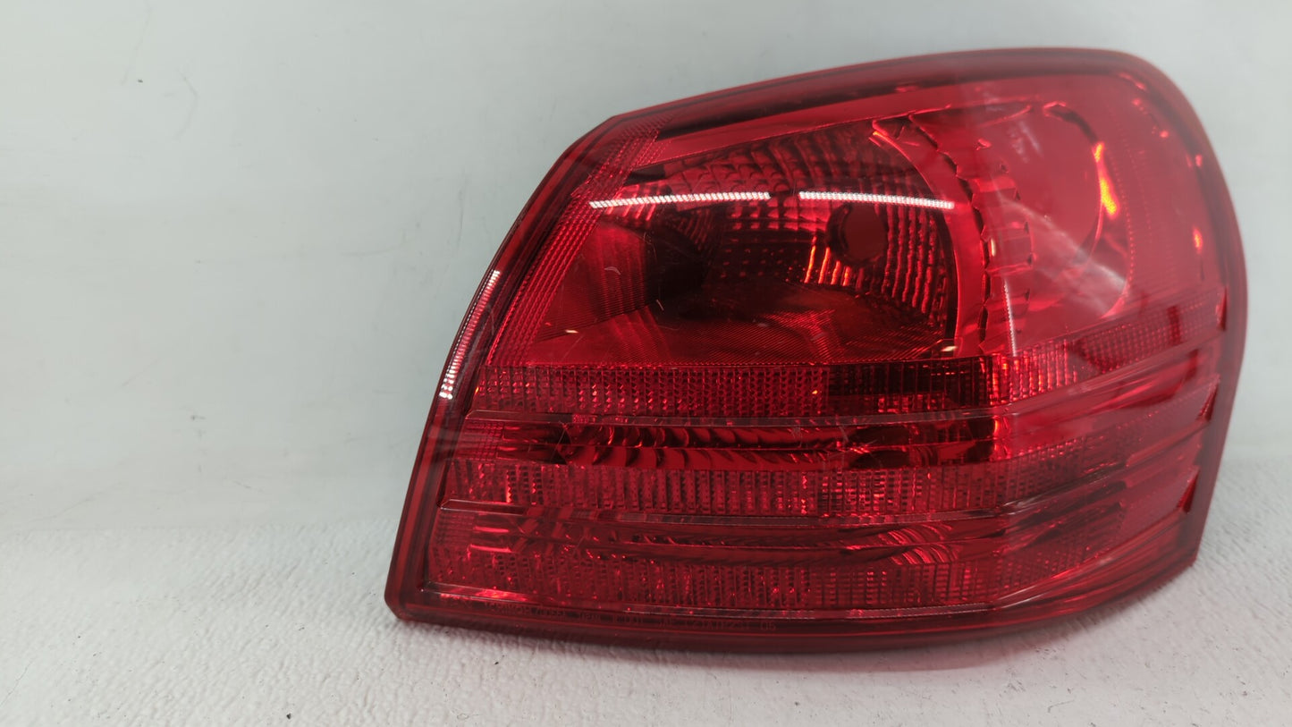 2008-2015 Nissan Rogue Tail Light Assembly Passenger Right OEM Fits Fits 2008 2009 2010 2011 2012 2013 2014 2015 OEM Used Au