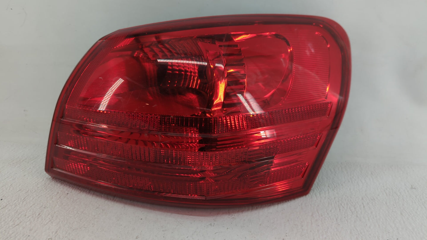 2008-2015 Nissan Rogue Tail Light Assembly Passenger Right OEM Fits Fits 2008 2009 2010 2011 2012 2013 2014 2015 OEM Used Au