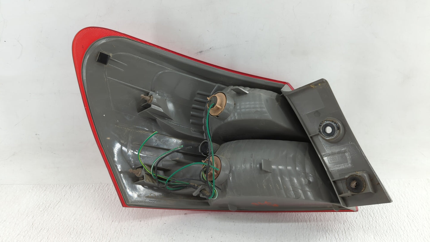 2008-2015 Nissan Rogue Tail Light Assembly Passenger Right OEM Fits Fits 2008 2009 2010 2011 2012 2013 2014 2015 OEM Used Au