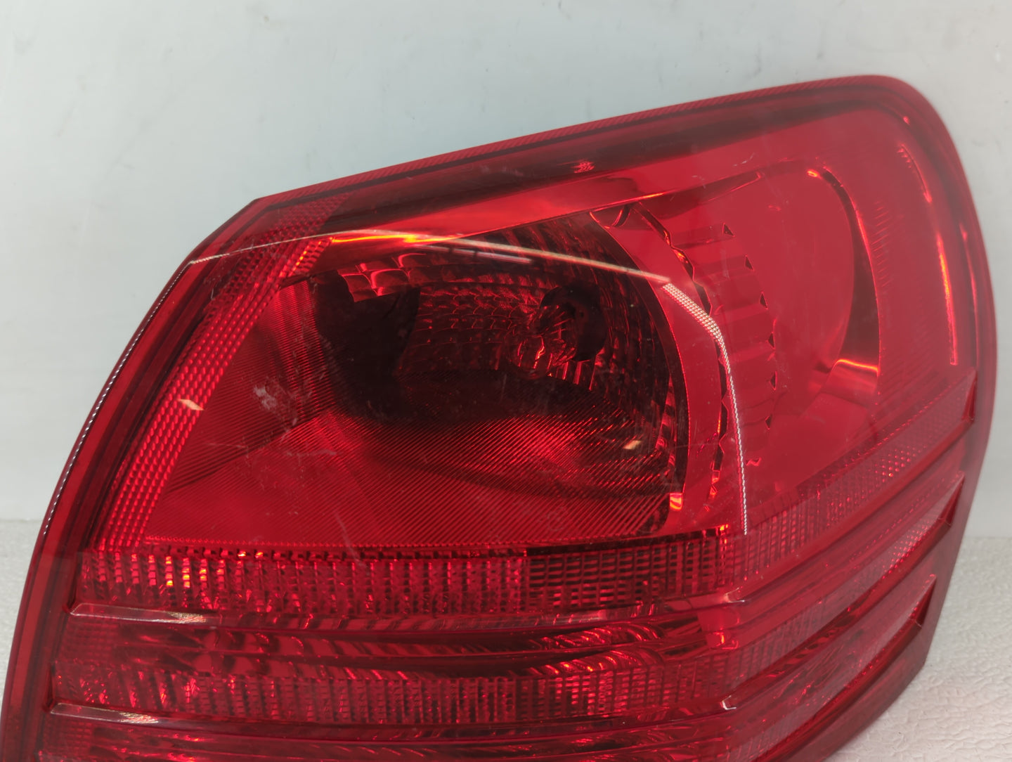 2008-2015 Nissan Rogue Tail Light Assembly Passenger Right OEM P/N:92403-E80 92405-3R510 Fits OEM Used Auto Parts - Oemuseda