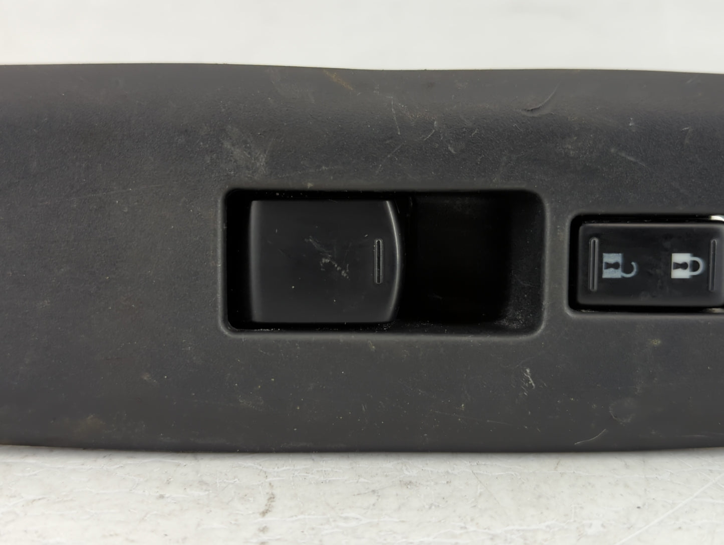 2010 Nissan Rogue Passenger Right Power Window Switch 80960 Jm00a - Oemusedautoparts1.com