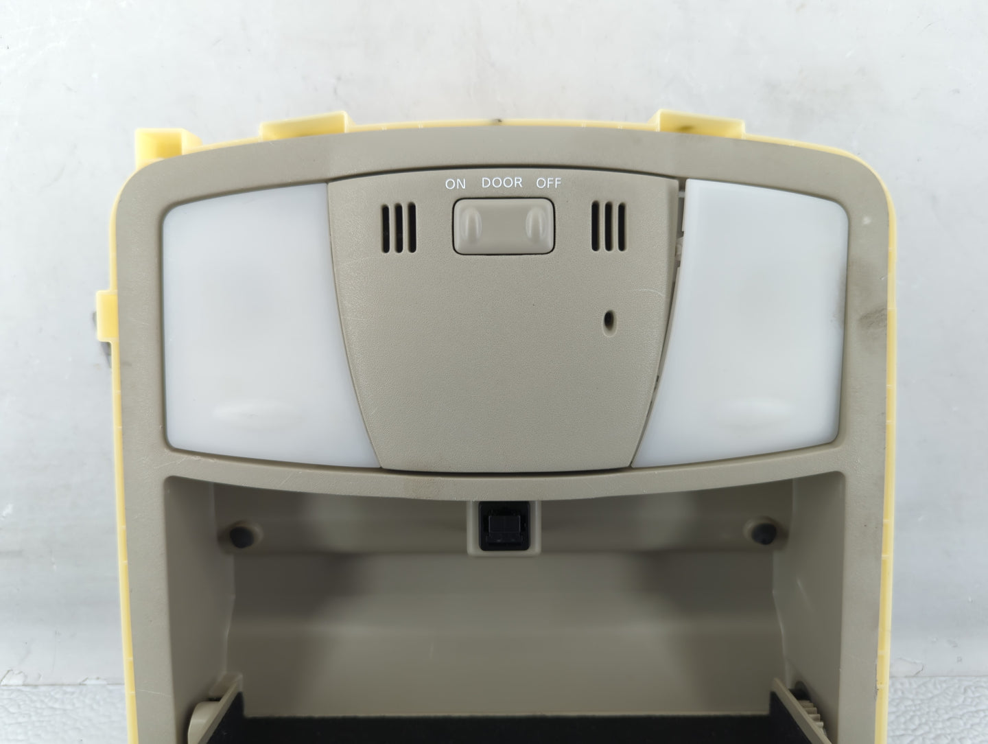 2008-2012 Nissan Rogue Overhead Roof Console 574185 - Oemusedautoparts1.com