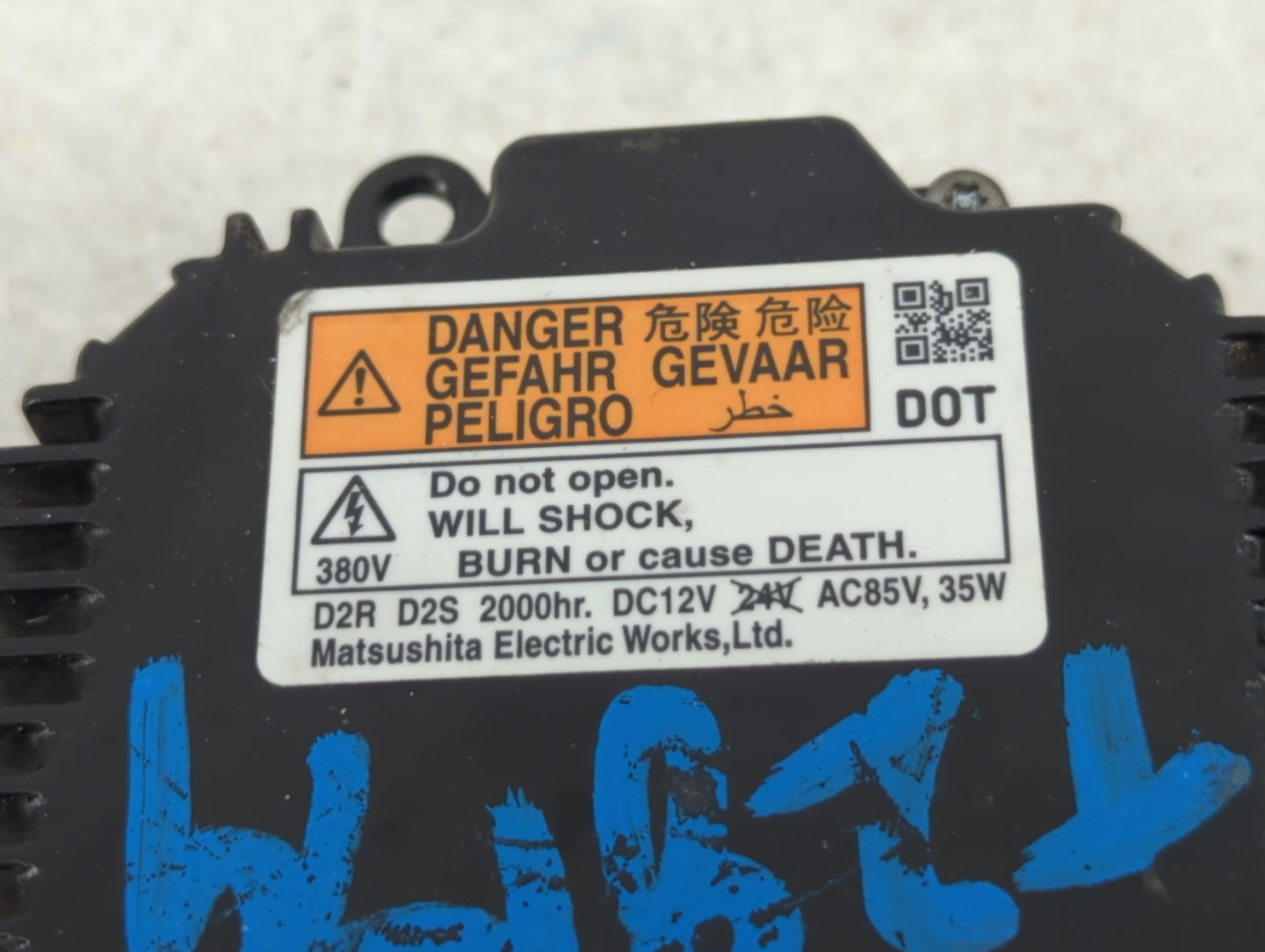 2008-2011 Nissan Rogue Headlight Ballast Head Light Black - Oemusedautoparts1.com