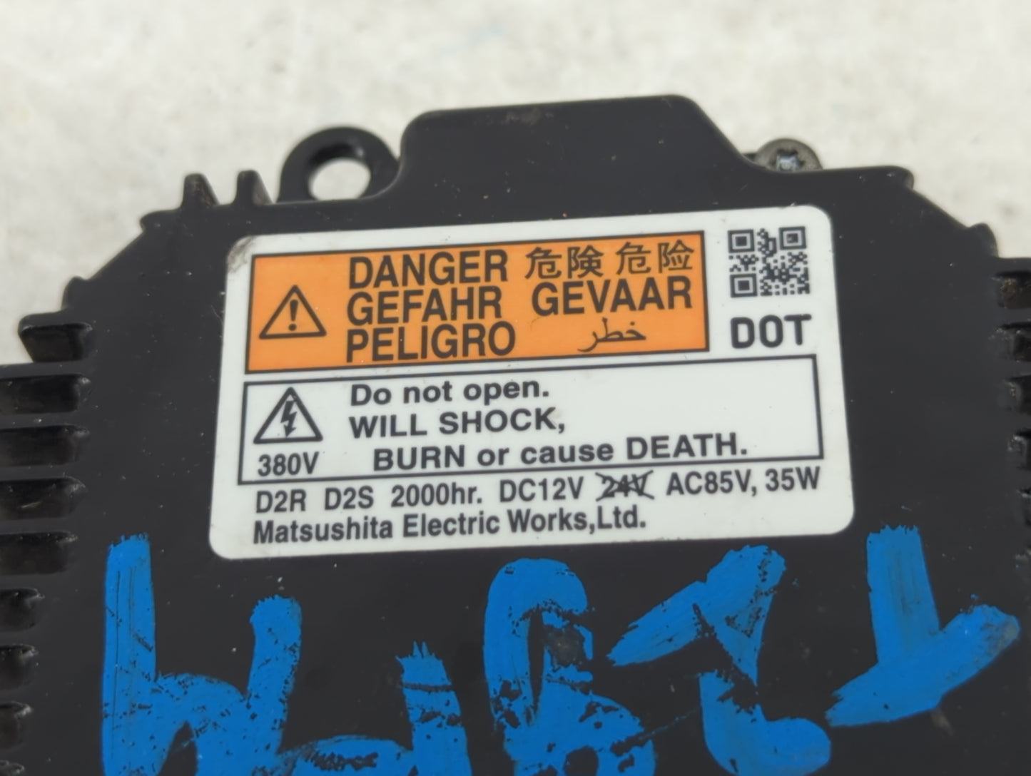 2008-2011 Nissan Rogue Headlight Ballast Head Light Black - Oemusedautoparts1.com