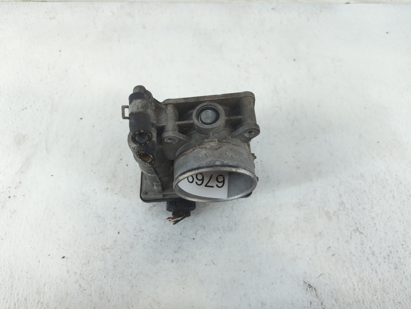 2008-2011 Nissan Rogue Throttle Body P/N:RME60-15 Fits Fits 2007 2008 2009 2010 2011 2012 2013 OEM Used Auto Parts - Oemused