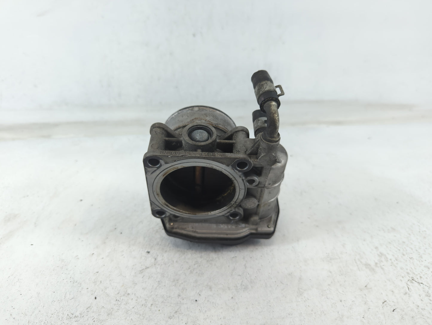 2008-2011 Nissan Rogue Throttle Body P/N:RME60-15 Fits Fits 2007 2008 2009 2010 2011 2012 2013 OEM Used Auto Parts - Oemused