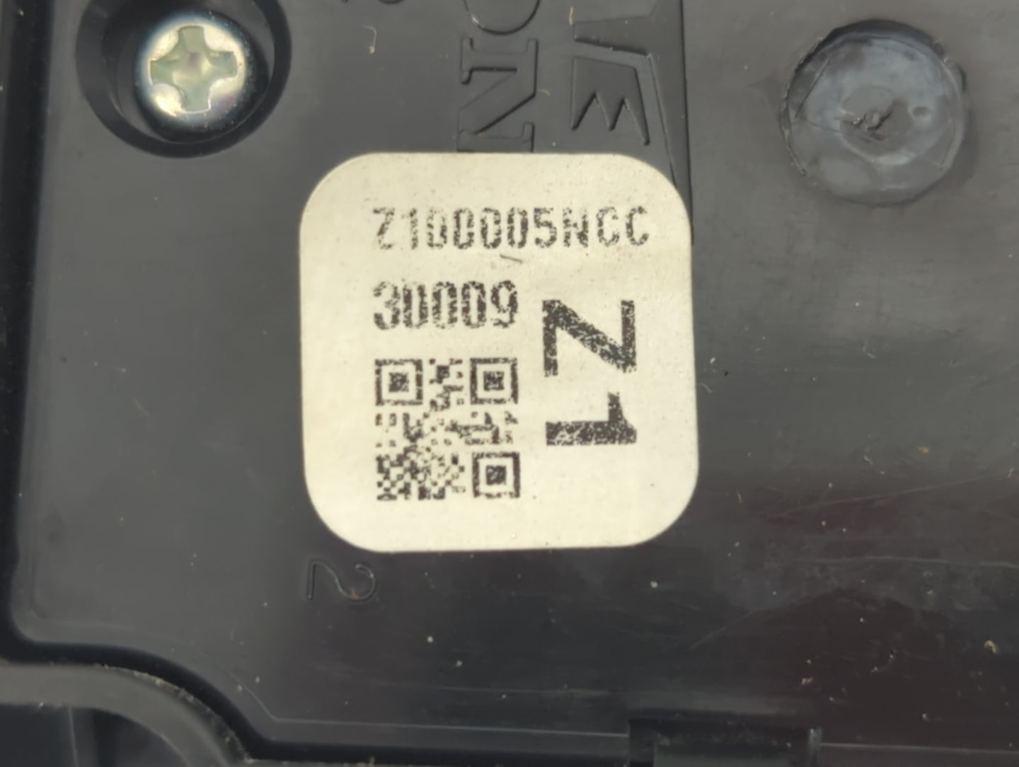 2008-2010 Nissan Rogue Master Power Window Switch Replacement Driver Side Left P/N:30009 Z100005NCC Fits Fits 2008 2009 2010