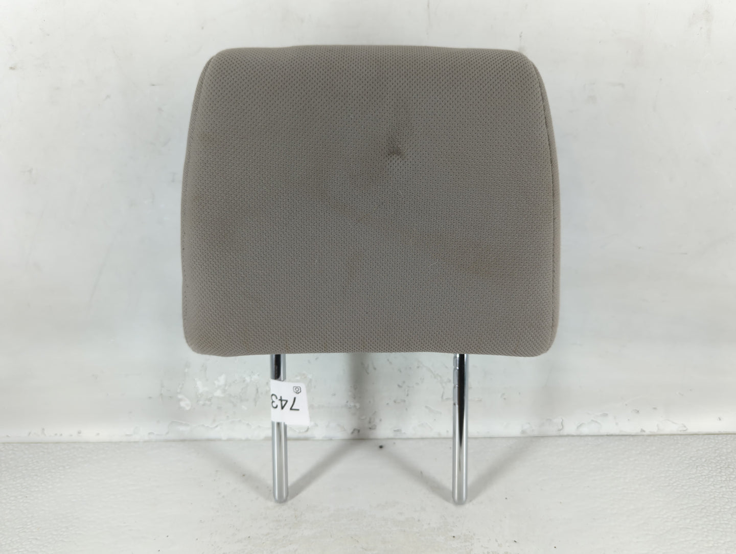 2010 Nissan Rogue Headrest Head Rest Front Driver Passenger Seat Grey - Oemusedautoparts1.com