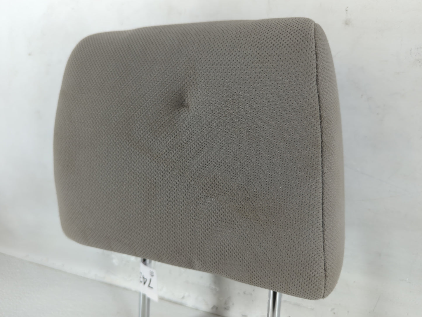 2010 Nissan Rogue Headrest Head Rest Front Driver Passenger Seat Grey - Oemusedautoparts1.com