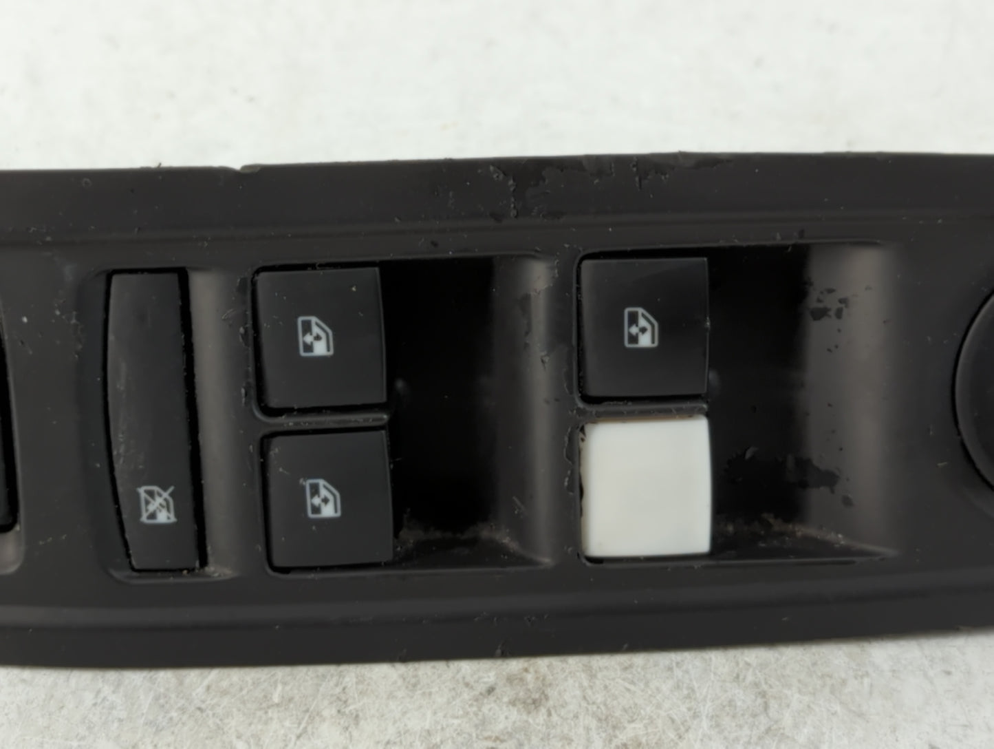 2008-2010 Nissan Rogue Master Power Window Switch Replacement Driver Side Left P/N:95025518-600R Fits Fits 2008 2009 2010 OE
