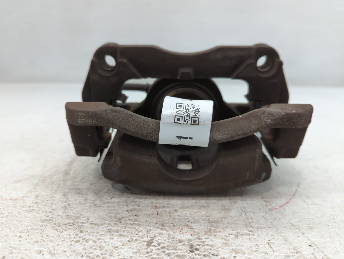 2008-2015 Nissan Rogue Front Driver Left Brake Caliper - Oemusedautoparts1.com