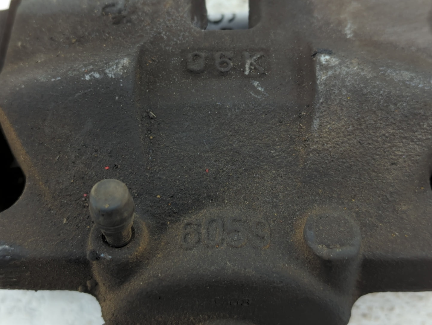 2008-2015 Nissan Rogue Front Driver Left Brake Caliper - Oemusedautoparts1.com