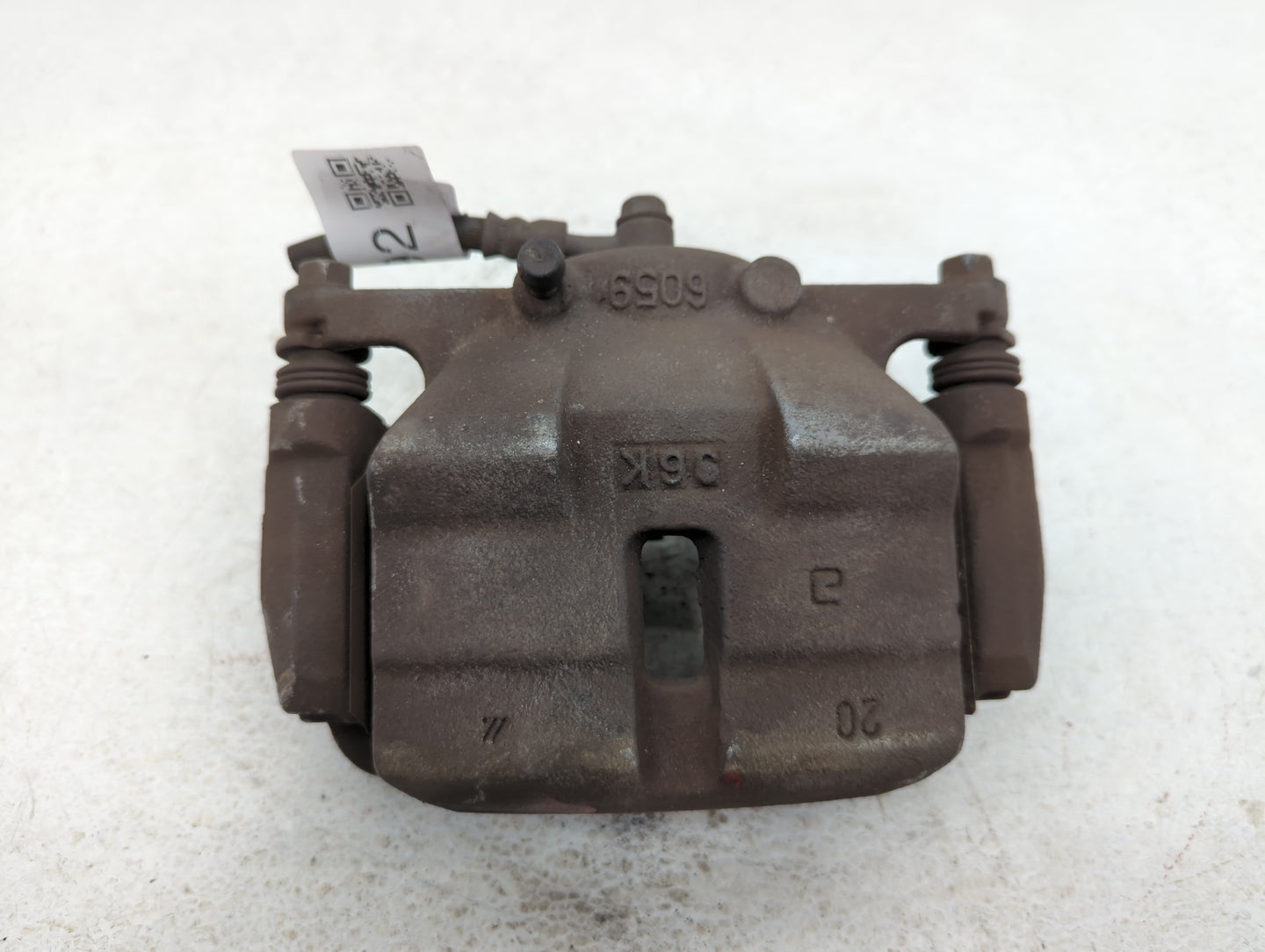 2008-2015 Nissan Rogue Front Passenger Right Brake Caliper - Oemusedautoparts1.com