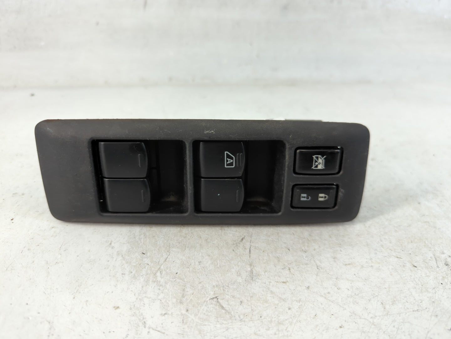2010 Nissan Rogue Master Power Window Switch Replacement Driver Side Left Fits OEM Used Auto Parts - Oemusedautoparts1.com