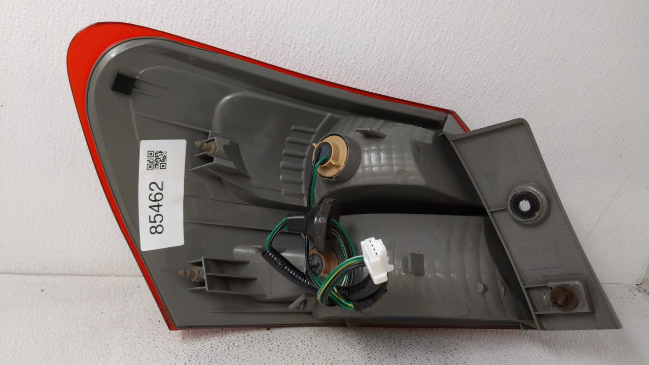 2008-2015 Nissan Rogue Tail Light Assembly Passenger Right OEM Fits Fits 2008 2009 2010 2011 2012 2013 2014 2015 OEM Used Au