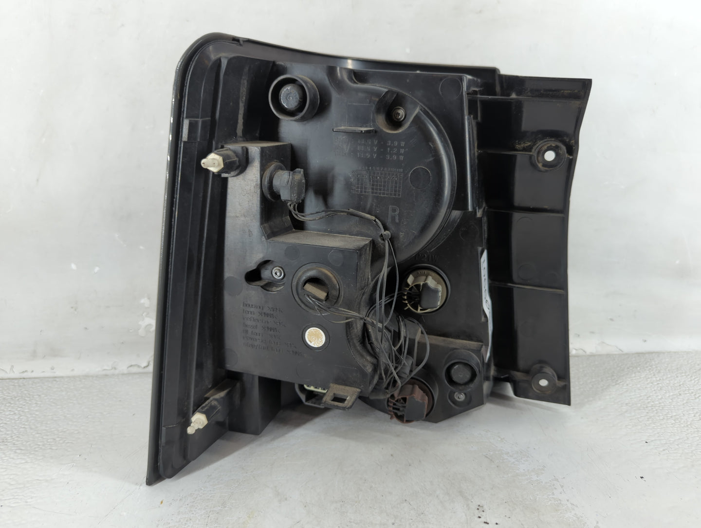 2010 Nissan Rogue Sport Tail Light Assembly Passenger Right OEM P/N:09006 S1 02, R1 02 Fits OEM Used Auto Parts - Oemusedaut