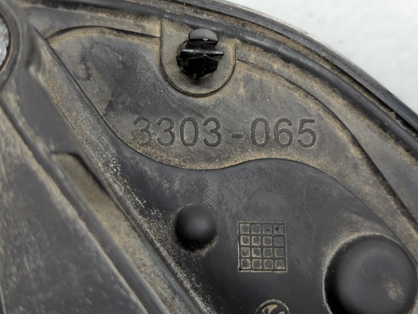 Nissan Rogue Sport Driver Left Side View Manual Door Mirror Grey - Oemusedautoparts1.com