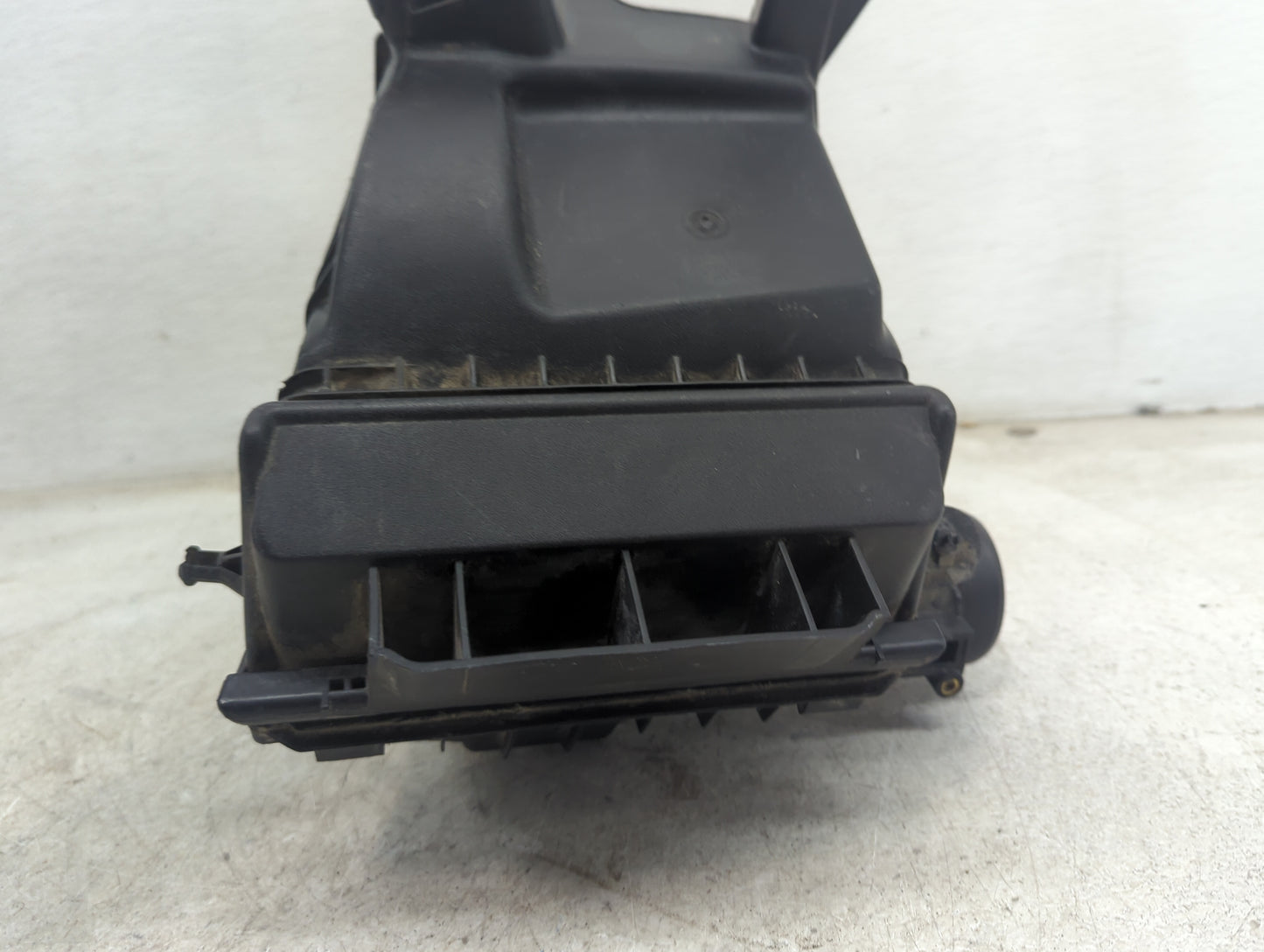 2010 Nissan Sentra Air Cleaner Intake-duct Hose Tube - Oemusedautoparts1.com