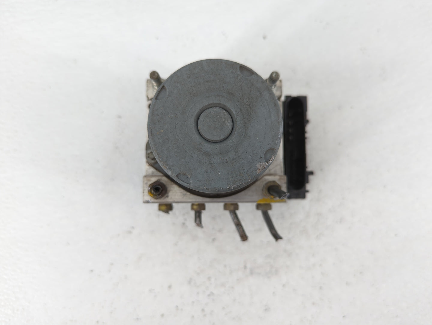 2007-2010 Nissan Sentra ABS Pump Control Module Replacement P/N:47660 ET00A Fits Fits 2007 2008 2009 2010 OEM Used Auto Part