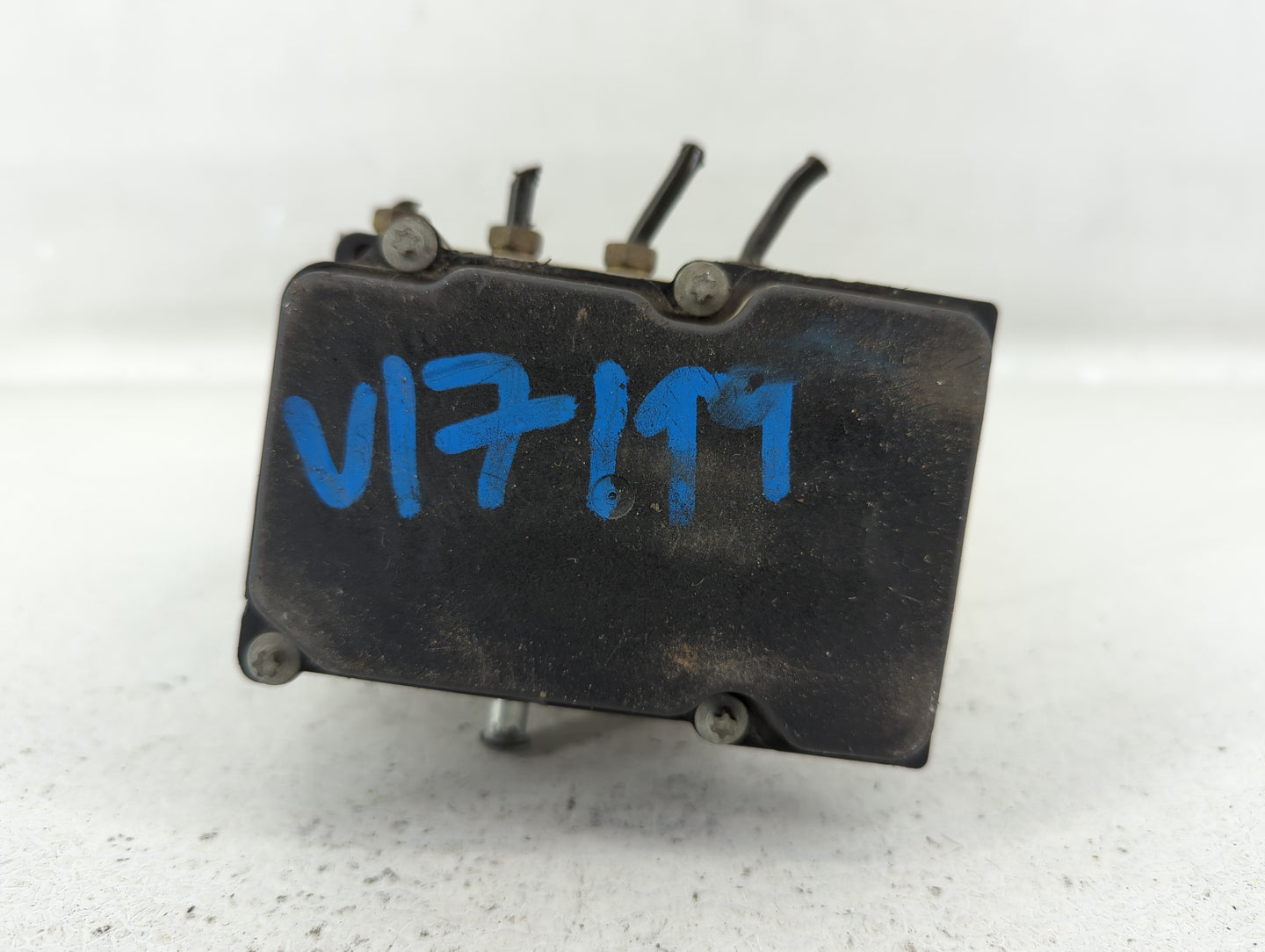 2007-2010 Nissan Sentra ABS Pump Control Module Replacement P/N:47660 ET00A Fits Fits 2007 2008 2009 2010 OEM Used Auto Part