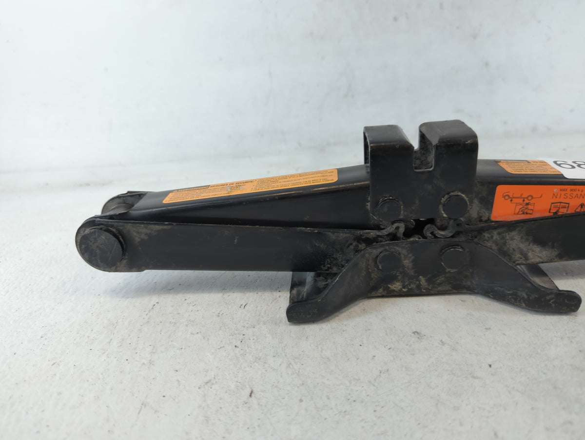 2010 Nissan Sentra Spare Scissor Car Jack - Oemusedautoparts1.com