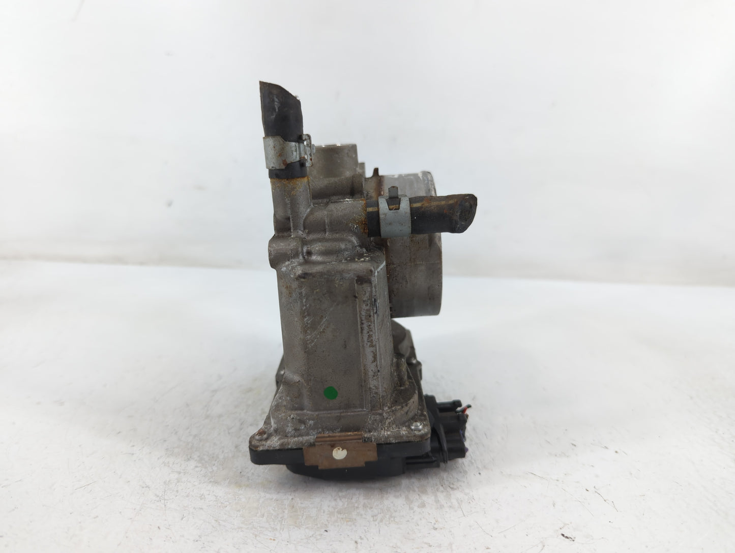 2007-2012 Nissan Sentra Throttle Body P/N:9124 ET-A60-02 B Fits OEM Used Auto Parts - Oemusedautoparts1.com