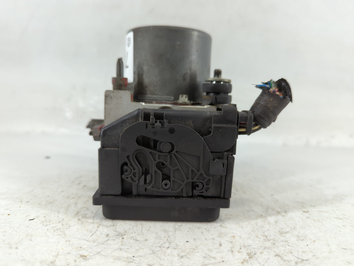 2007-2010 Nissan Sentra ABS Pump Control Module Replacement P/N:44510-06080-A Fits Fits 2007 2008 2009 2010 OEM Used Auto Pa