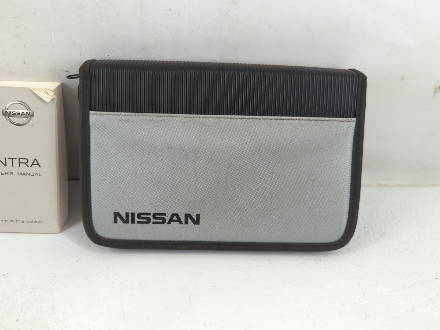 2010 Nissan Sentra Owners Manual Book Guide P/N:OM0E-0B16U0 OEM Used Auto Parts - Oemusedautoparts1.com