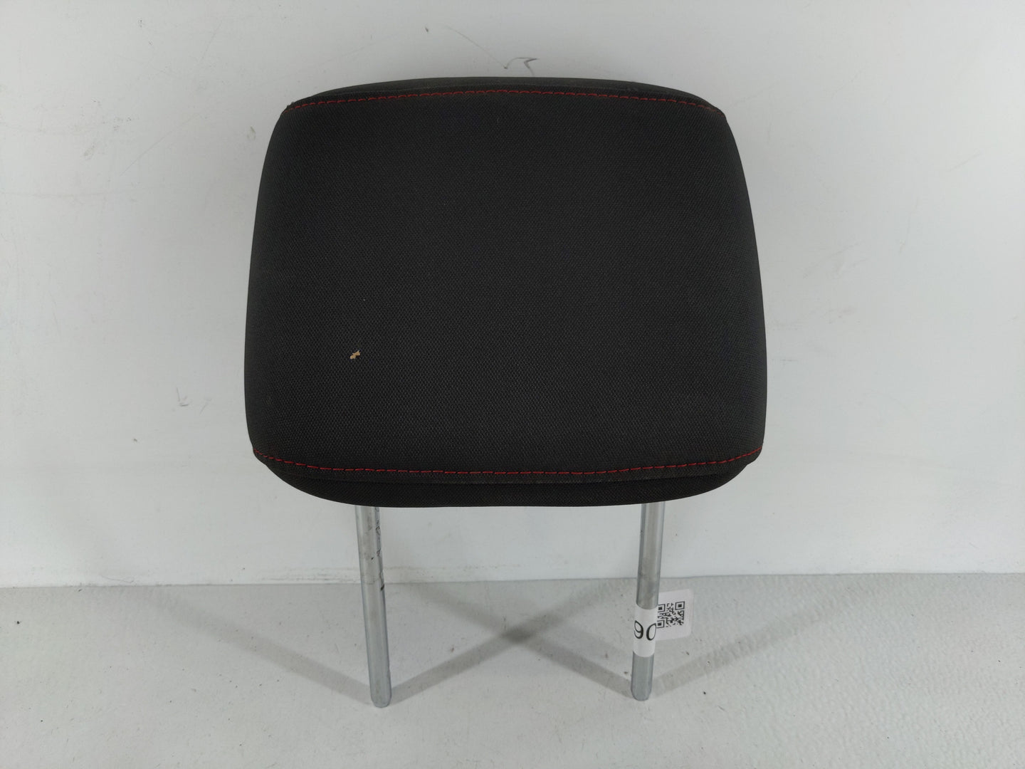 2010 Nissan Titan Headrest Head Rest Front Driver Passenger Seat Black - Oemusedautoparts1.com