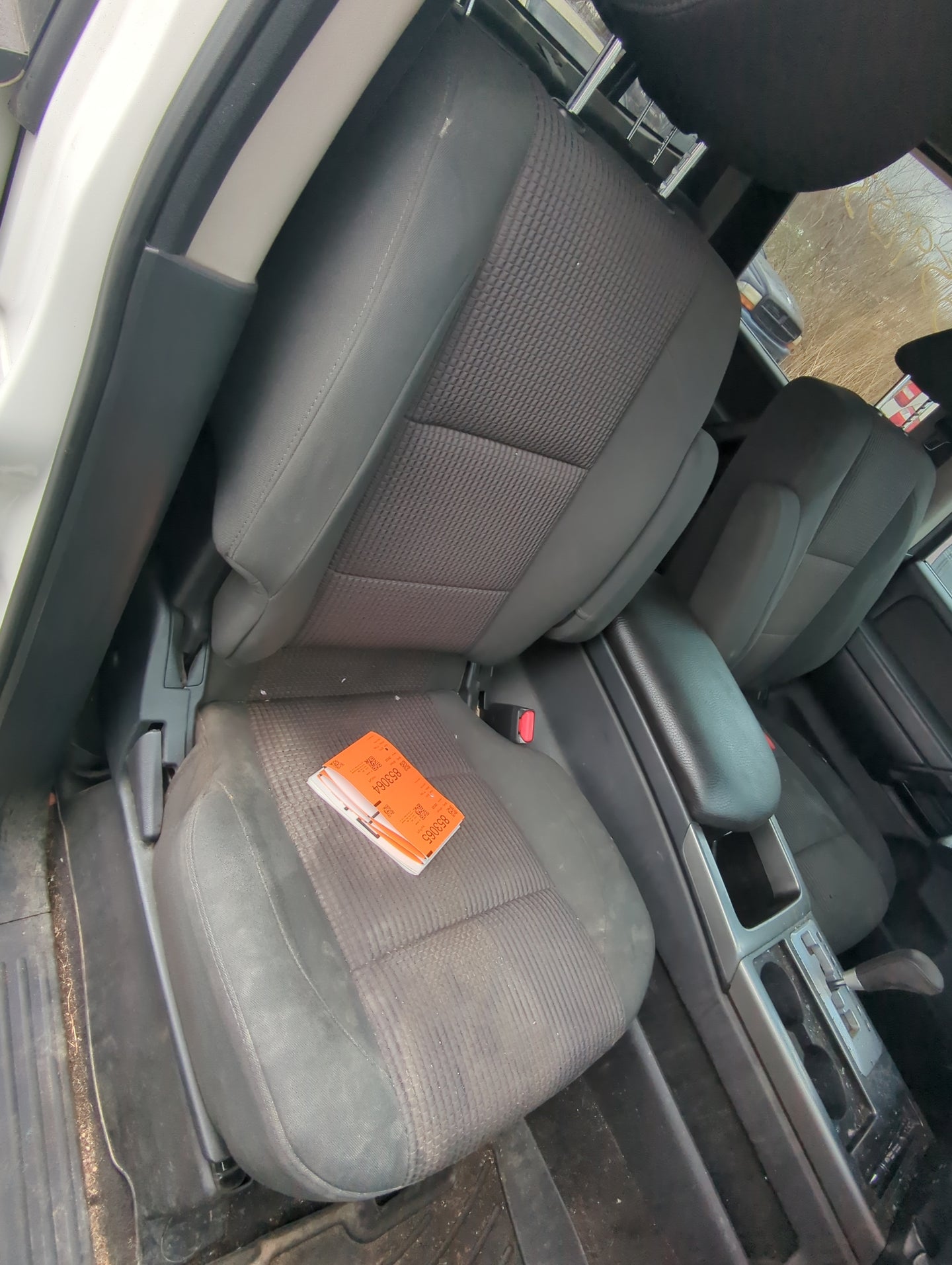 2010 Nissan Titan Passenger Front Seat Oem - Oemusedautoparts1.com