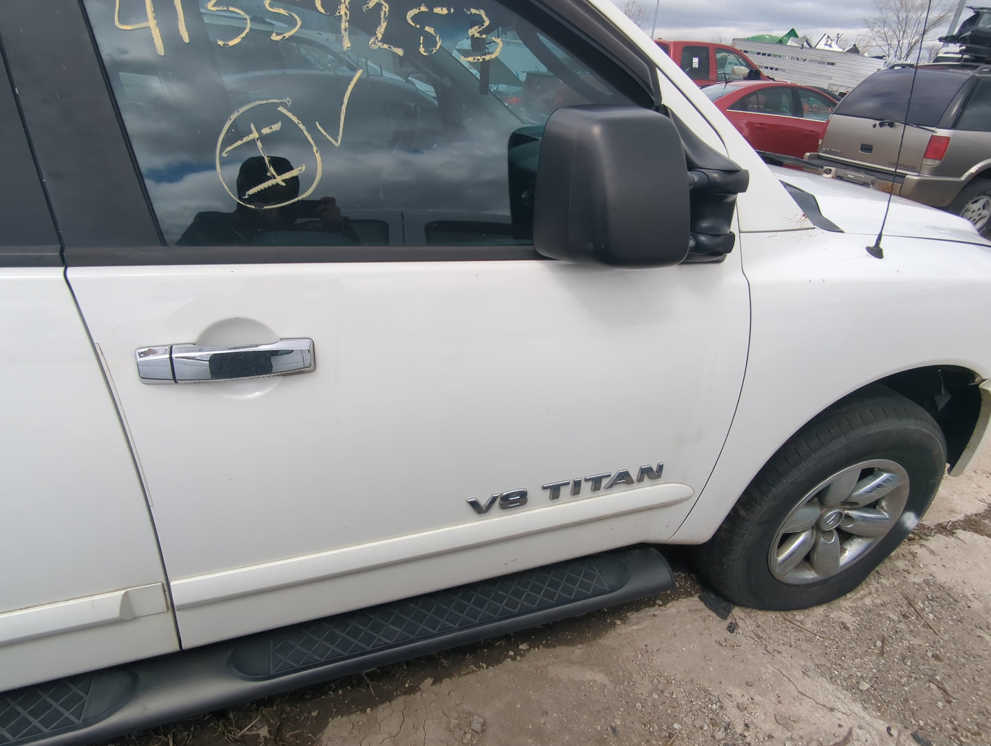 2008-2014 Nissan Titan Passenger Front Door Oem - Oemusedautoparts1.com