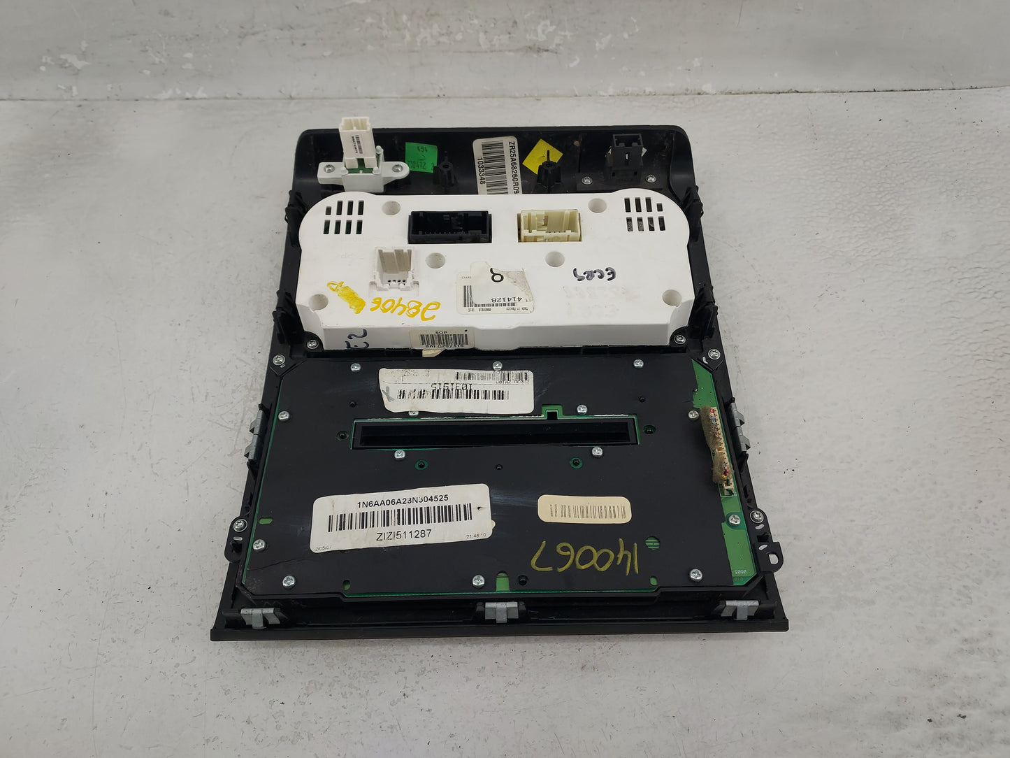 2010 Nissan Titan Climate Control Module Temperature AC/Heater Replacement Fits OEM Used Auto Parts - Oemusedautoparts1.com