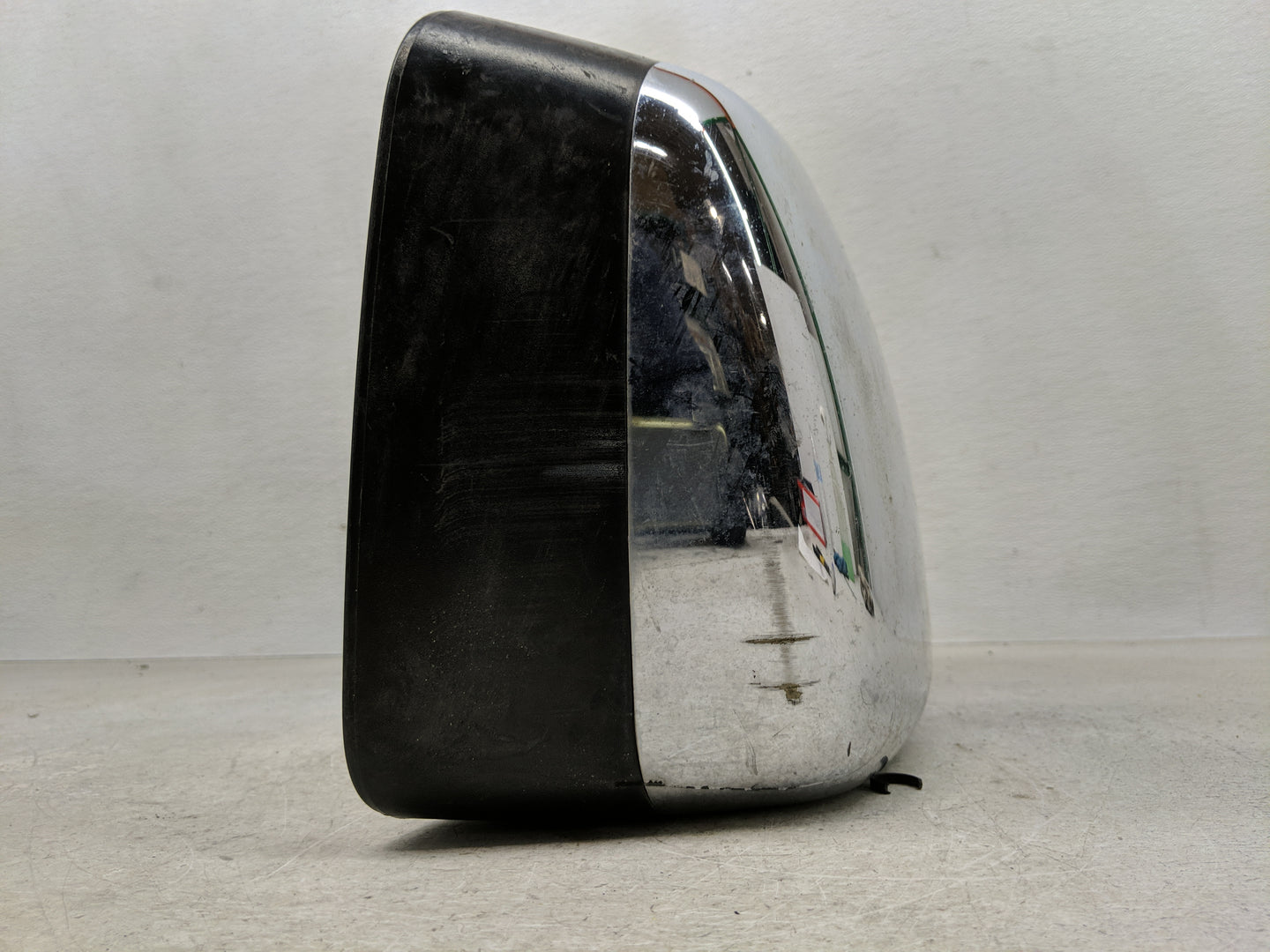 2004-2015 Nissan Titan Passenger Right Side View Manual Door Mirror - Oemusedautoparts1.com