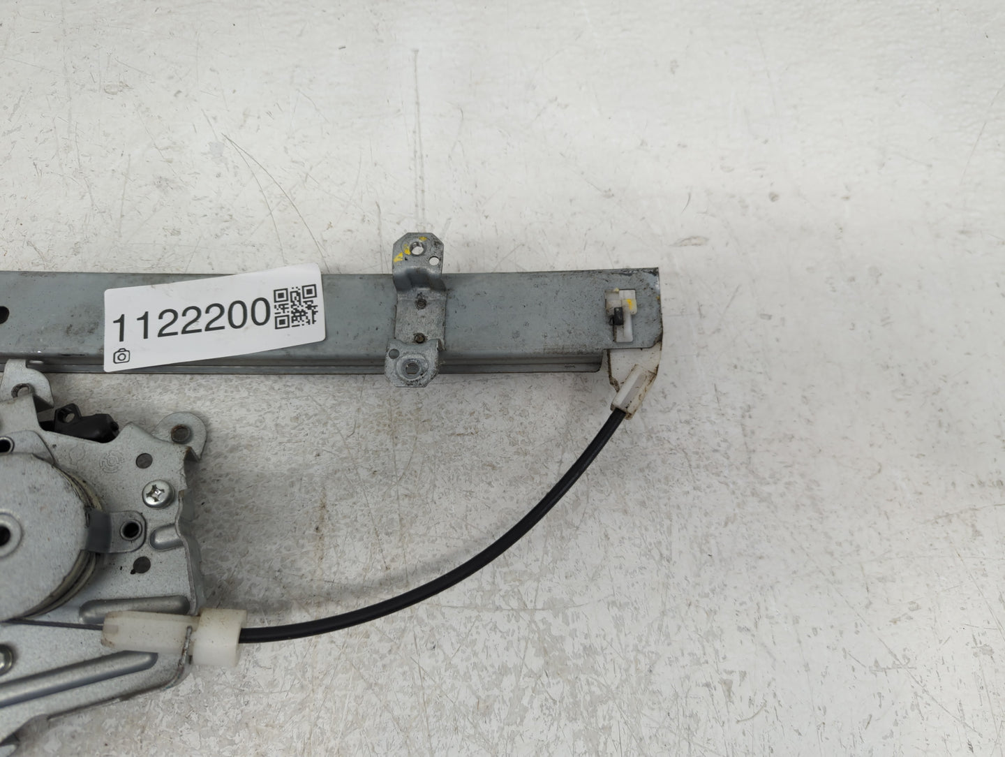 2010-2012 Nissan Versa Used Window Regulator Passenger Front - Oemusedautoparts1.com