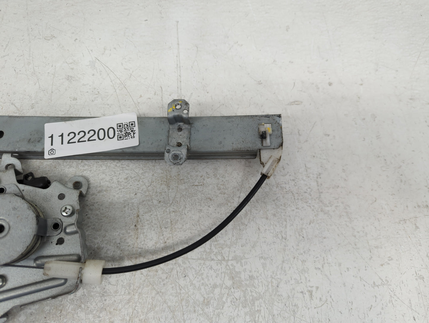 2010-2012 Nissan Versa Used Window Regulator Passenger Front - Oemusedautoparts1.com