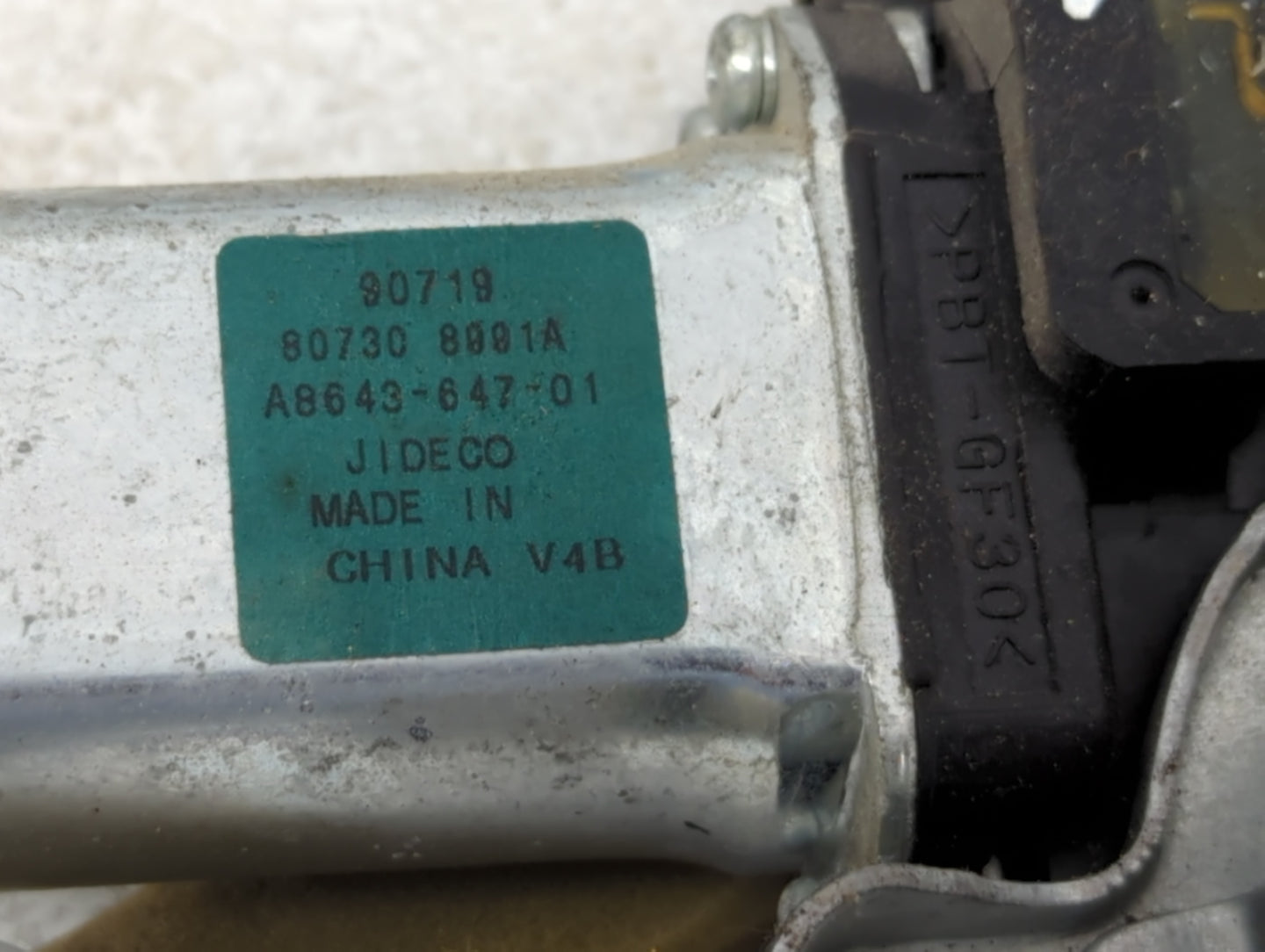 2010-2012 Nissan Versa Used Window Regulator Passenger Front - Oemusedautoparts1.com