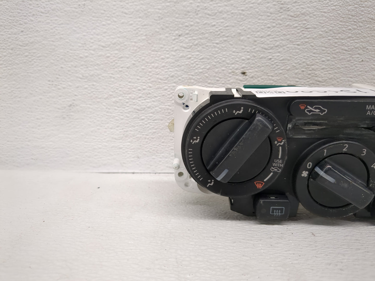 2010-2011 Nissan Versa Climate Control Module Temperature AC/Heater Replacement Fits Fits 2010 2011 OEM Used Auto Parts - Oe