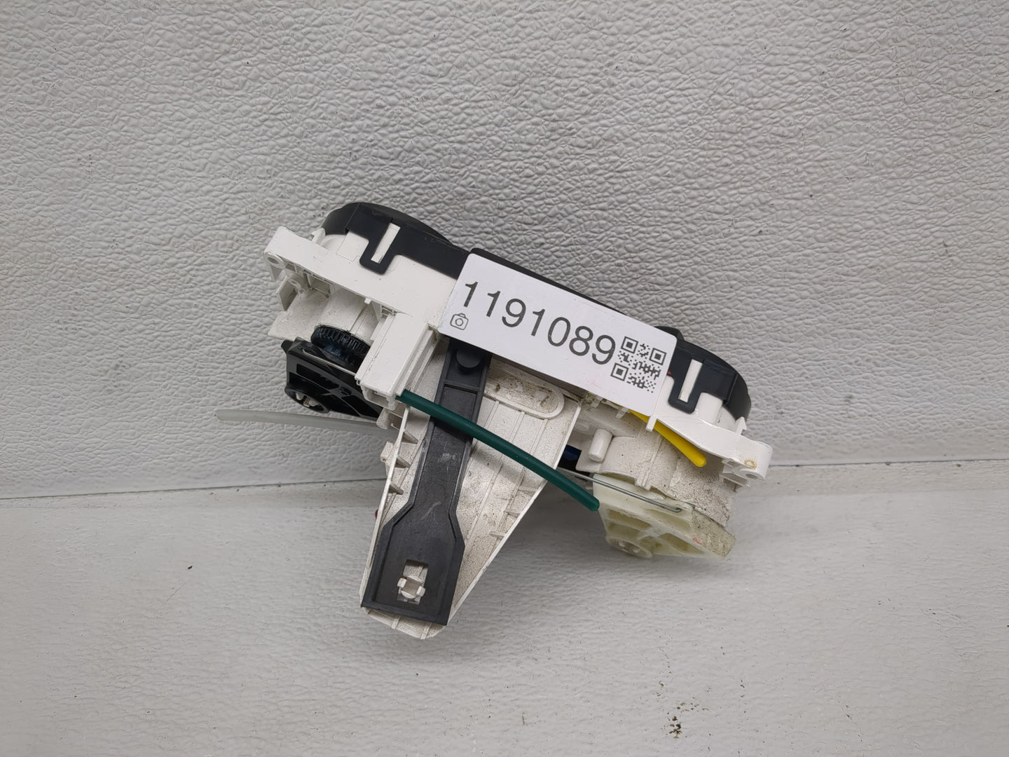 2010-2011 Nissan Versa Climate Control Module Temperature AC/Heater Replacement Fits Fits 2010 2011 OEM Used Auto Parts - Oe