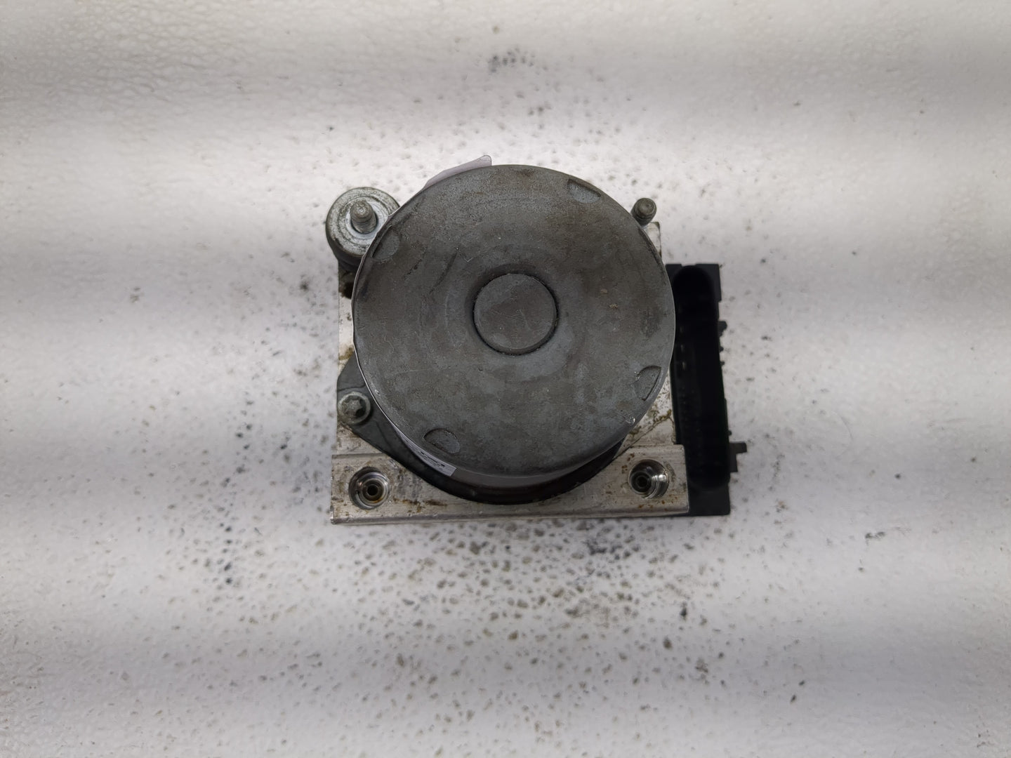 2009-2011 Nissan Versa ABS Pump Control Module Replacement P/N:0 265 800 563 Fits Fits 2009 2010 2011 OEM Used Auto Parts - 