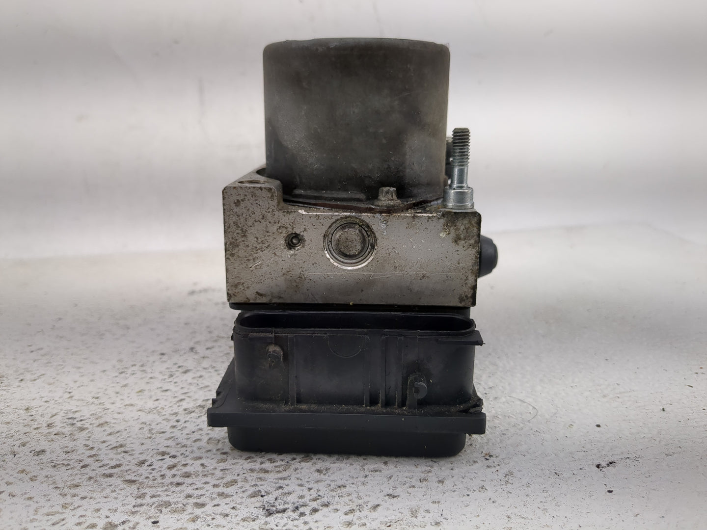 2009-2011 Nissan Versa ABS Pump Control Module Replacement P/N:0 265 800 563 Fits Fits 2009 2010 2011 OEM Used Auto Parts - 