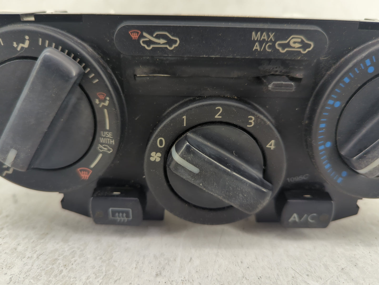 2010-2012 Nissan Versa Climate Control Module Temperature AC/Heater Replacement Fits Fits 2010 2011 2012 OEM Used Auto Parts