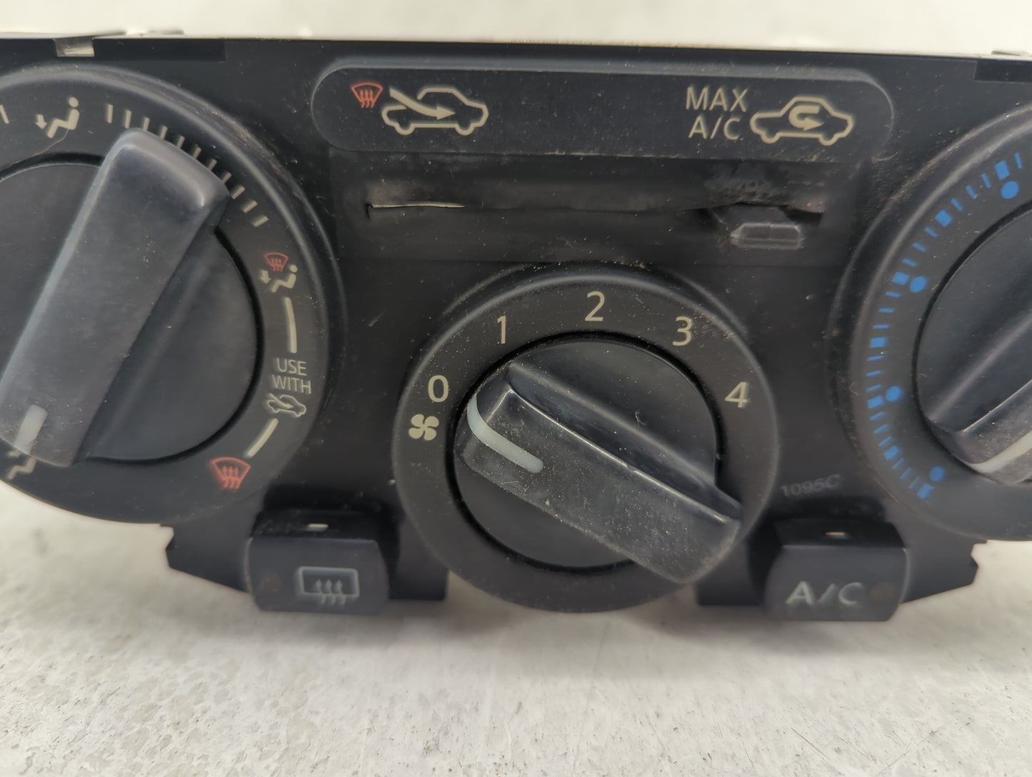 2010-2012 Nissan Versa Climate Control Module Temperature AC/Heater Replacement Fits Fits 2010 2011 2012 OEM Used Auto Parts