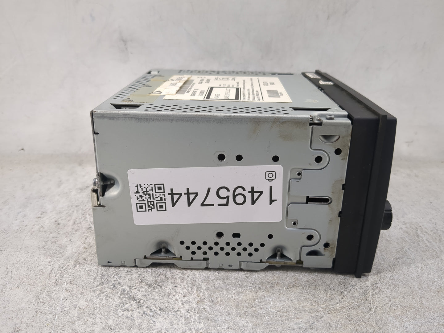 2010-2011 Nissan Versa Radio AM FM Cd Player Receiver Replacement P/N:25915ZW80B 7612830011 Fits Fits 2010 2011 OEM Used Aut